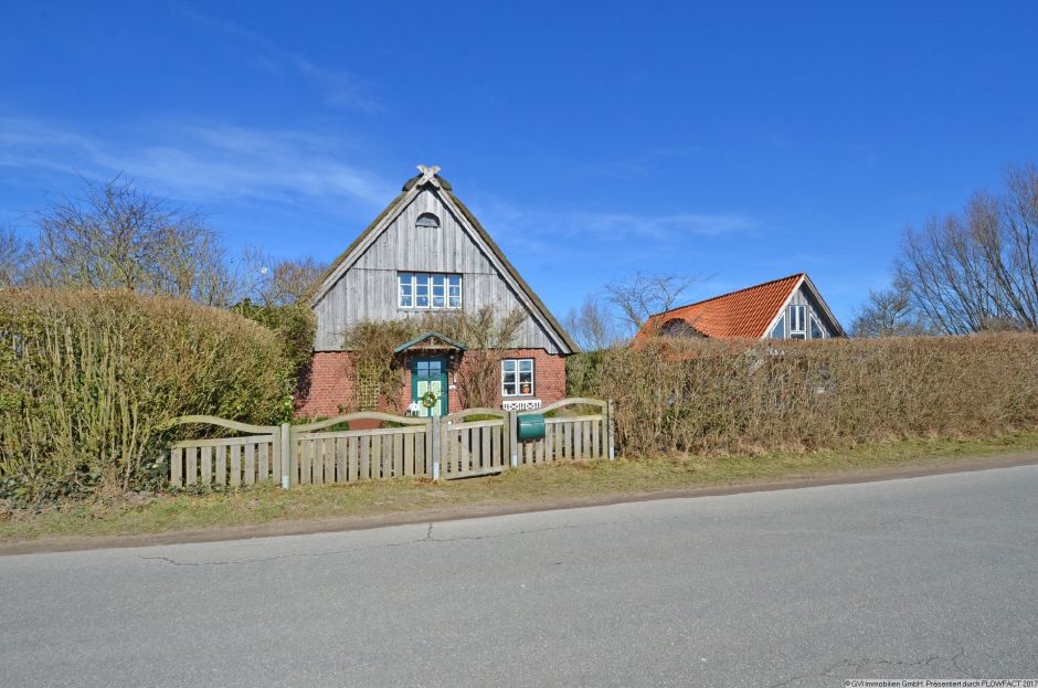 Strassenansicht Haupthaus+Nebenhaus